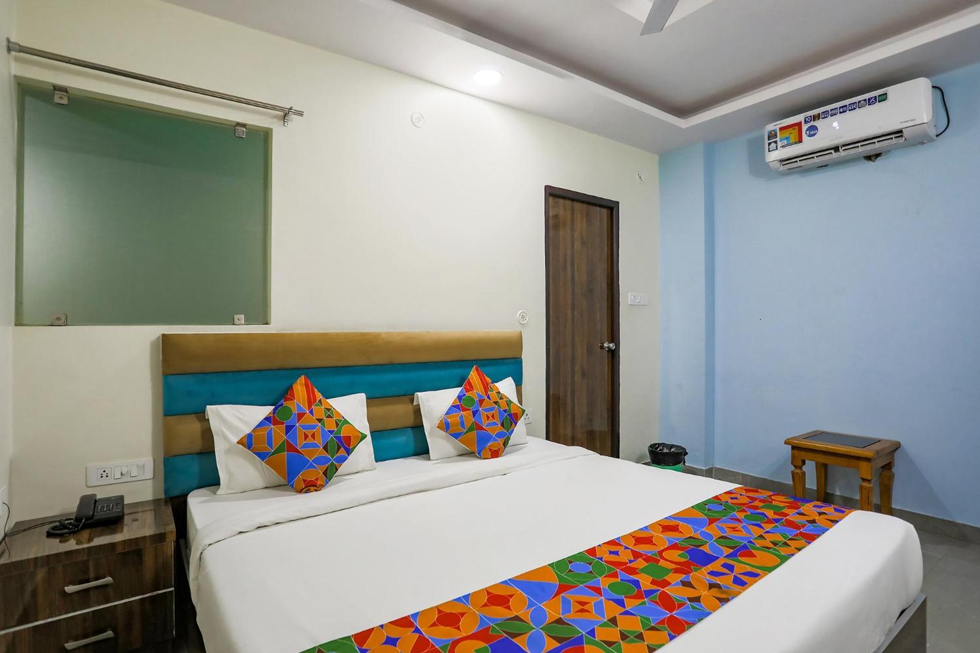 Fabhotel Sm Palace Chinhat Exterior photo